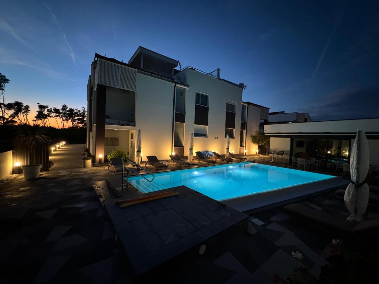 Apartments Laura 1 ปริฟลากา ภายนอก รูปภาพ
