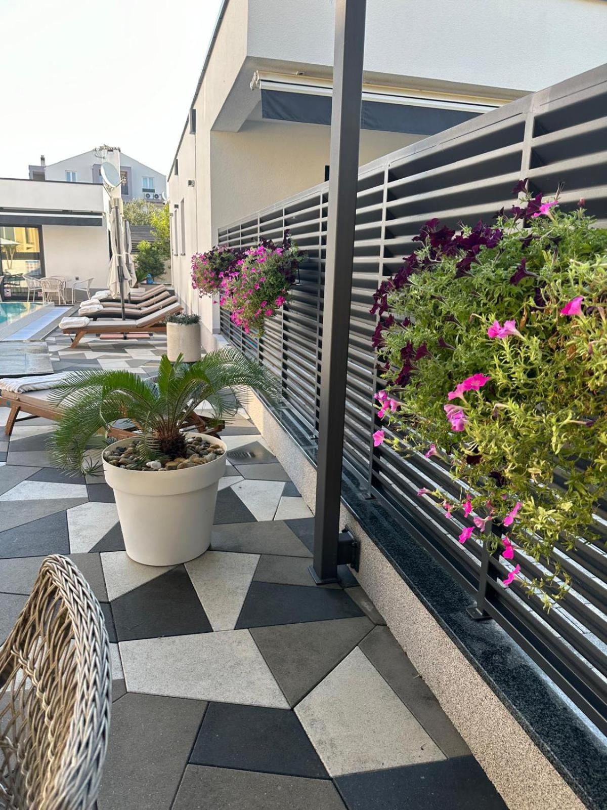 Apartments Laura 1 ปริฟลากา ภายนอก รูปภาพ